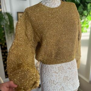 NWT ViVI Gold shimmer Knit Sweater medium